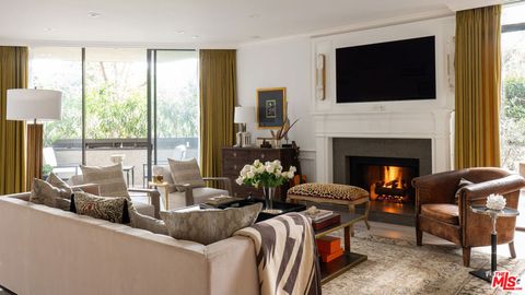 Photo of 300 N Swall Drive #105, Beverly Hills, CA 90211 (MLS # 26766509)