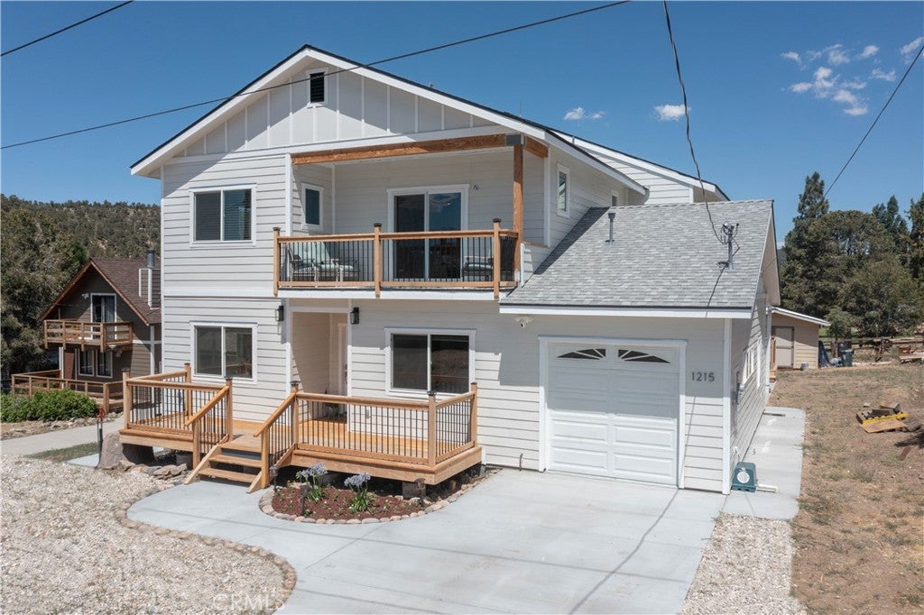 1215 Valley View Drive