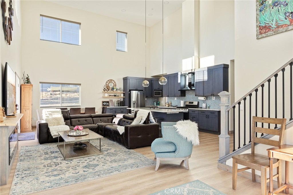 1215 Valley View Drive