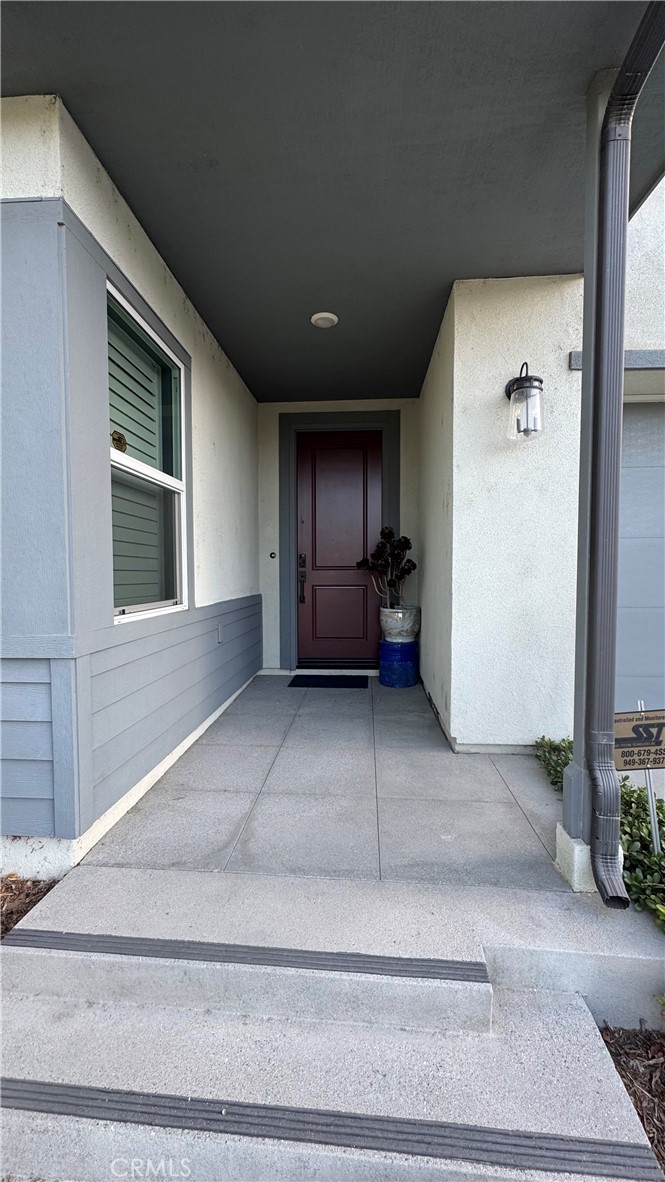 2621 E Clara Lane