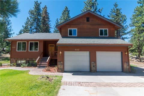 Photo of 17653 Cougar Court CT, Weed, CA 96094 (MLS # SN26163769)