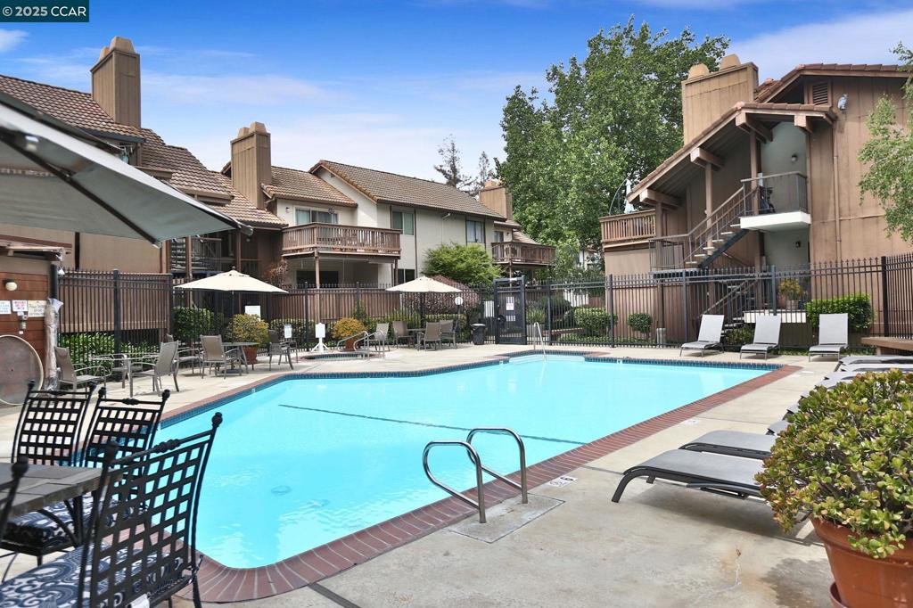 SIERRA GARDENS - Residential