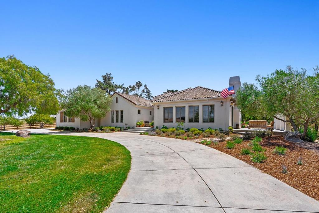 432 River Road