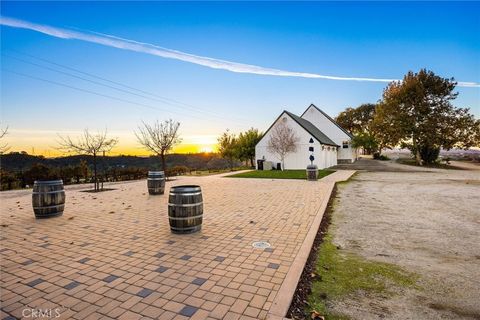 Tiny photo for 1985 Penman Springs Rd, Paso Robles, CA 93446 (MLS # NS26011354)