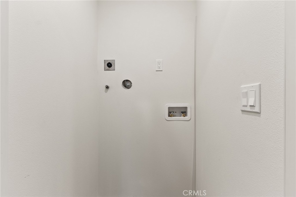 Lakewood City/Lakewood (LCK) - Residential Lease