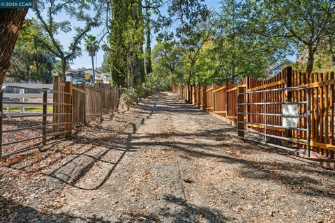 Photo of 2050 Buttner Rd, Pleasant Hill, CA 94523 (MLS # 41151522)