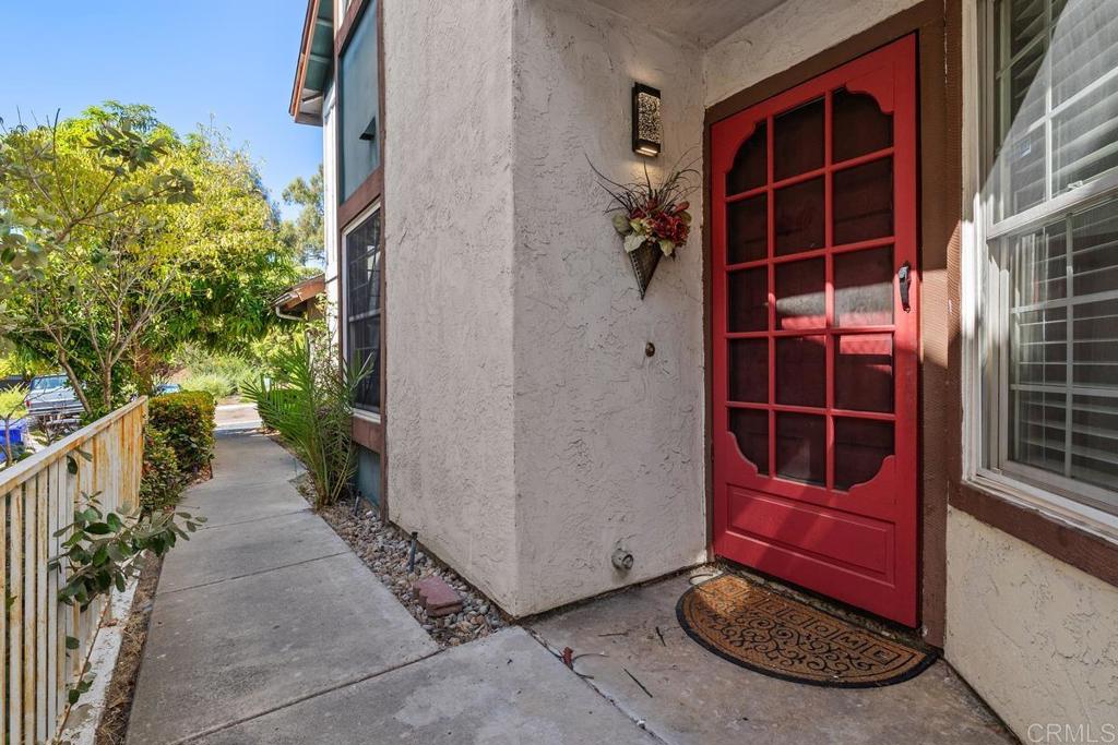 1135 Manzana Way