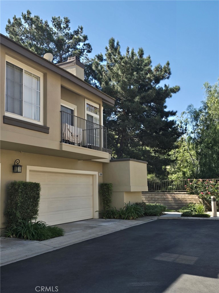 655 S Glenhurst