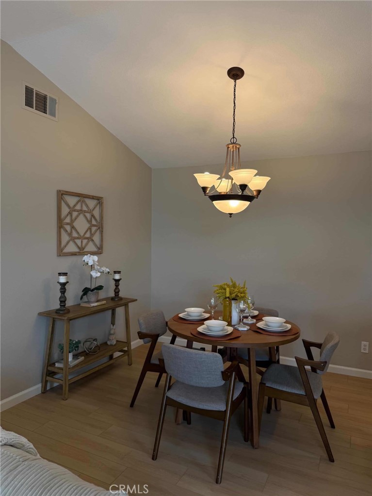 655 S Glenhurst