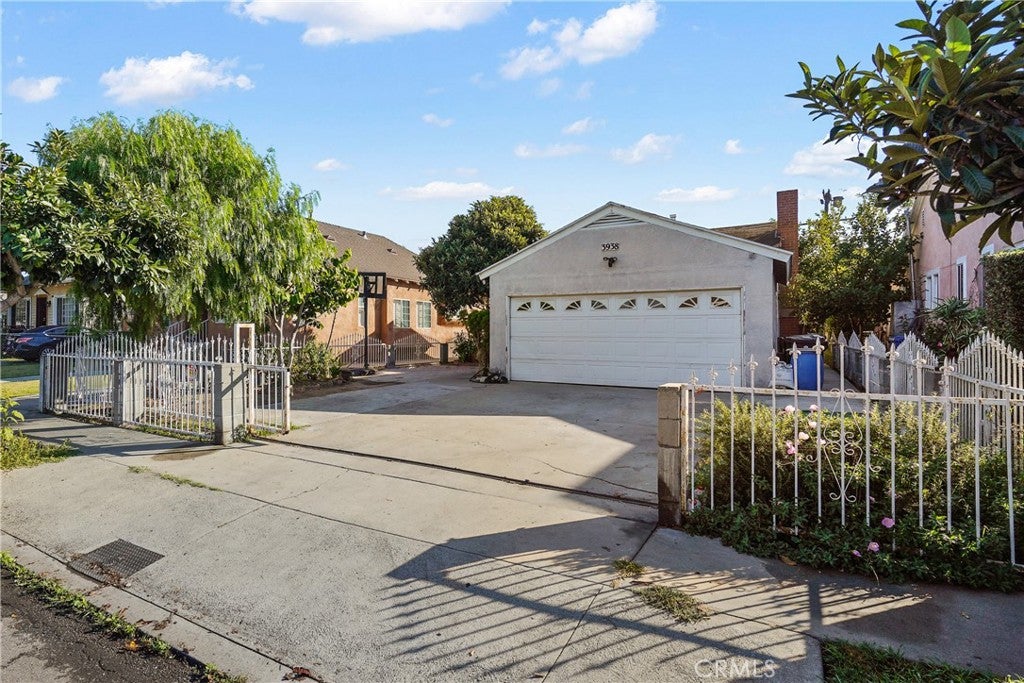 3938 Dalton Ave, Los Angeles CA 90062