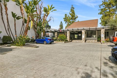 Photo of 18645 Hatteras, Tarzana, CA 91356 (MLS # SR26049233)