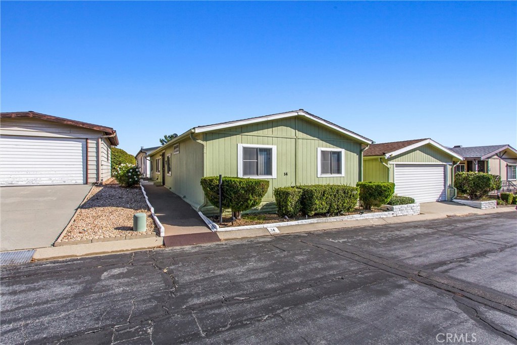 Properties 3 3800 W Wilson St 14