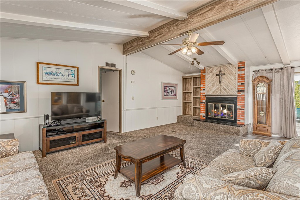 Properties 4 3800 W Wilson St 14