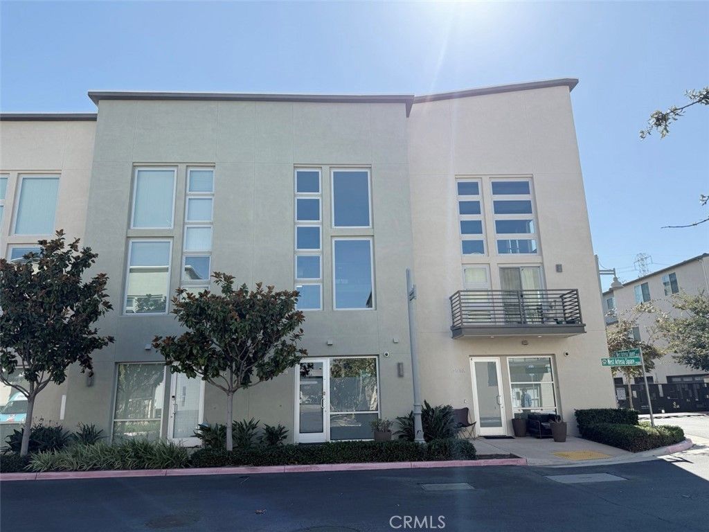 Photo of 1508 W Artesia Sq, Gardena, CA 90248 (MLS # PW25245028)