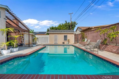 Photo of 10624 S 6th Avenue, Inglewood, CA 90303 (MLS # TR26044774)