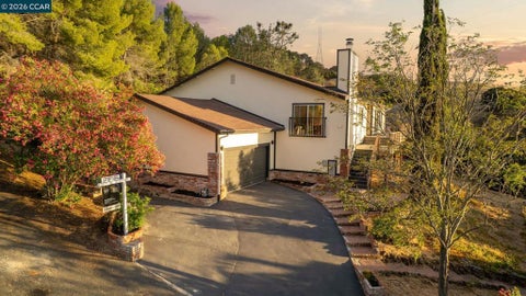 Photo of 1009 1011 Froyd Rd RD, Concord, CA 94521 (MLS # 41139195)