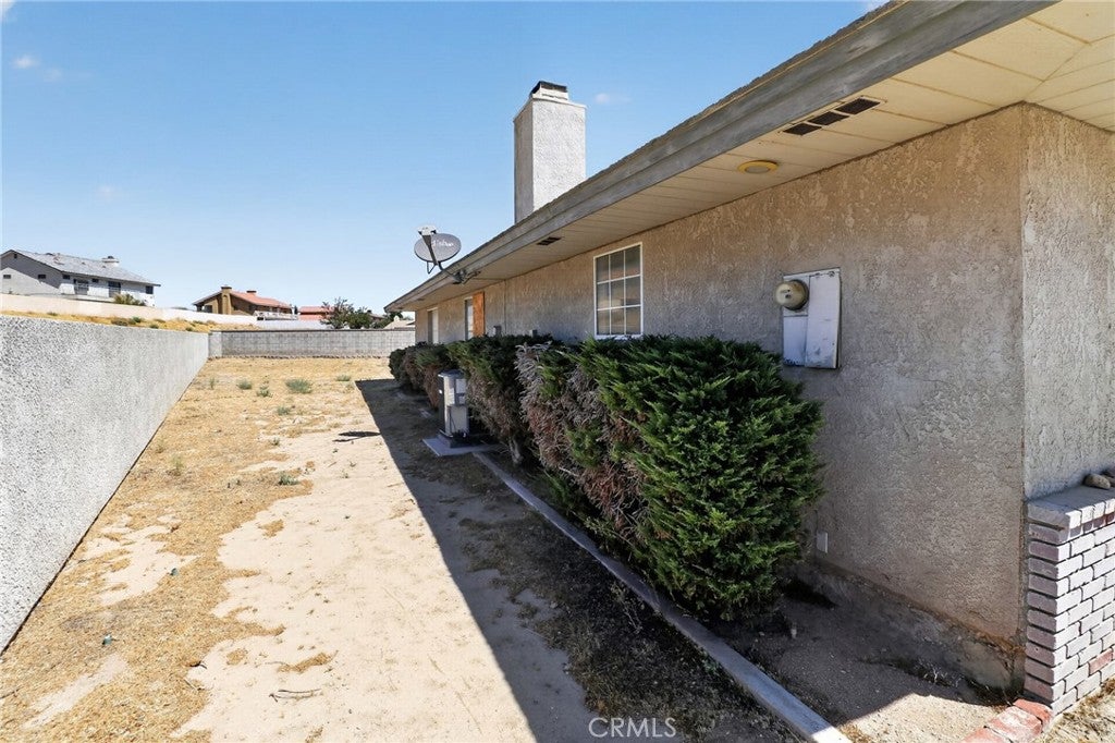 14744 Grafton
