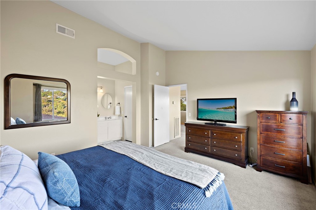 La Vista (LVIS) - Residential