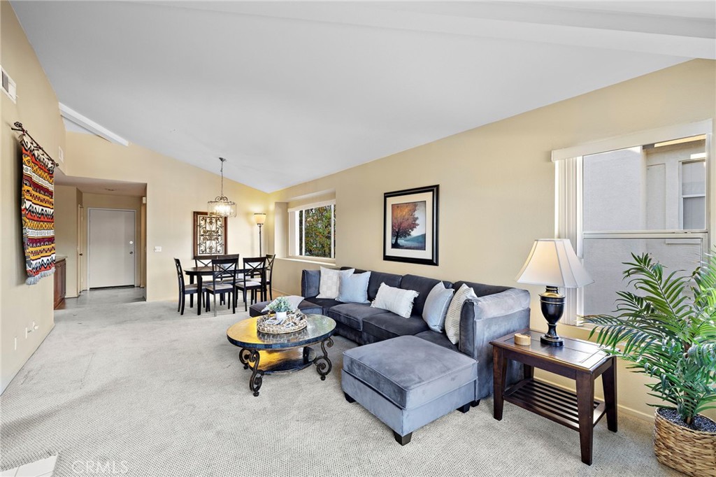 La Vista (LVIS) - Residential