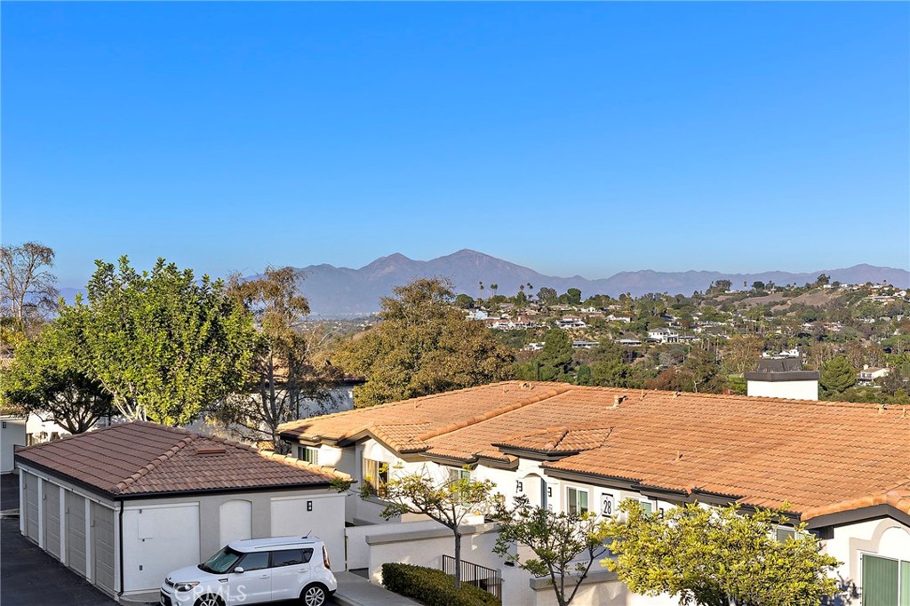 La Vista (LVIS) - Residential