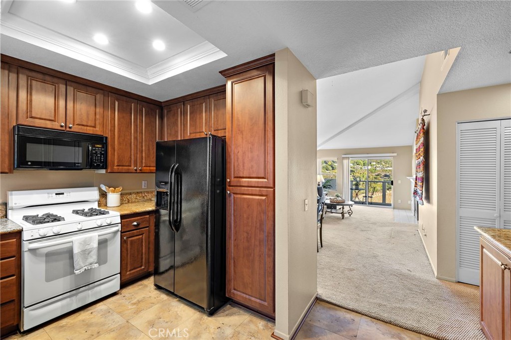 La Vista (LVIS) - Residential