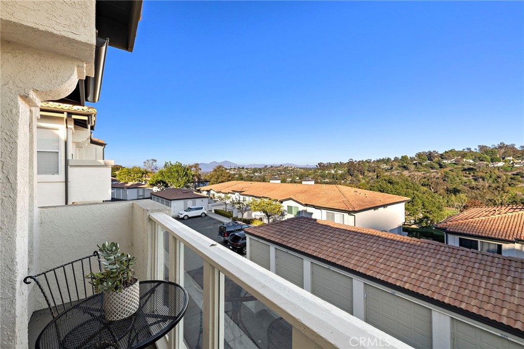 La Vista (LVIS) - Residential