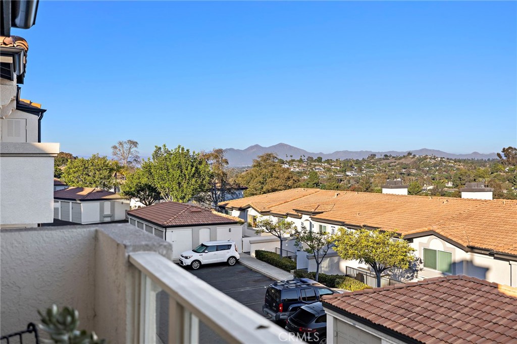 La Vista (LVIS) - Residential