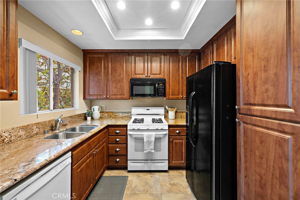 La Vista (LVIS) - Residential