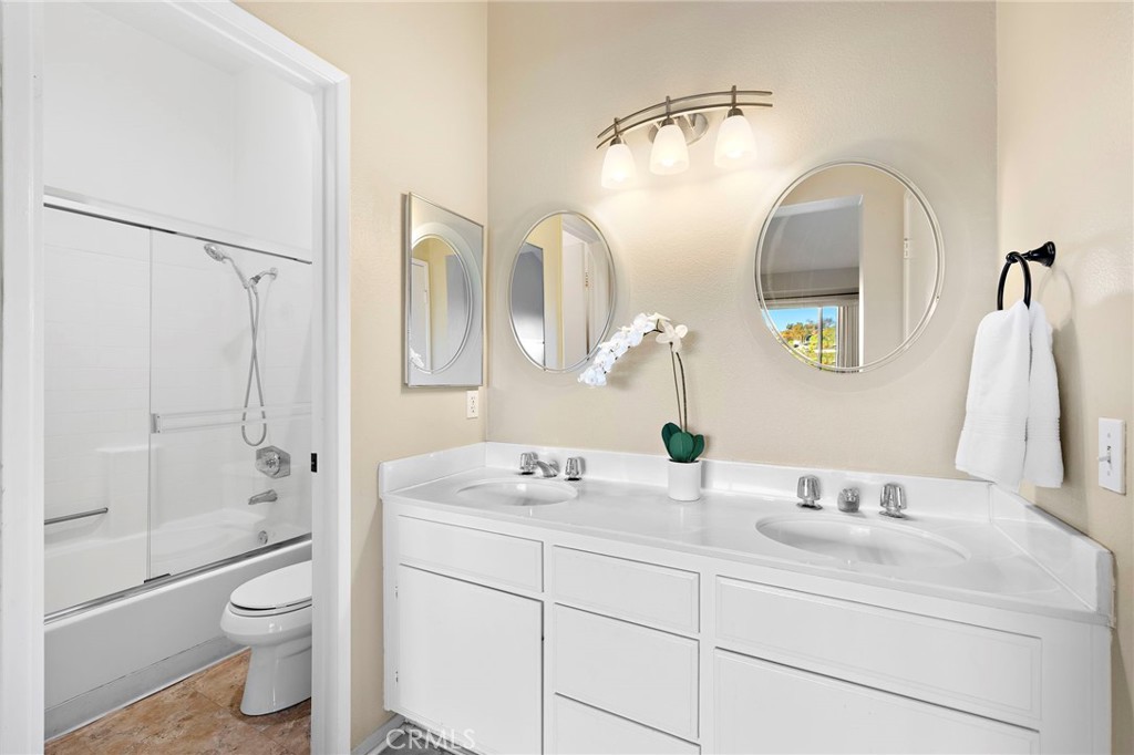 La Vista (LVIS) - Residential