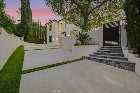 MLS: SR26075791