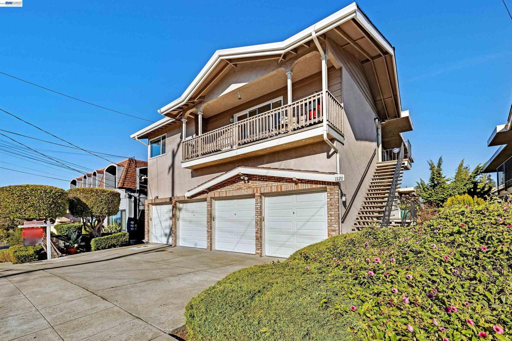 1120 Hollywood Ave Ave