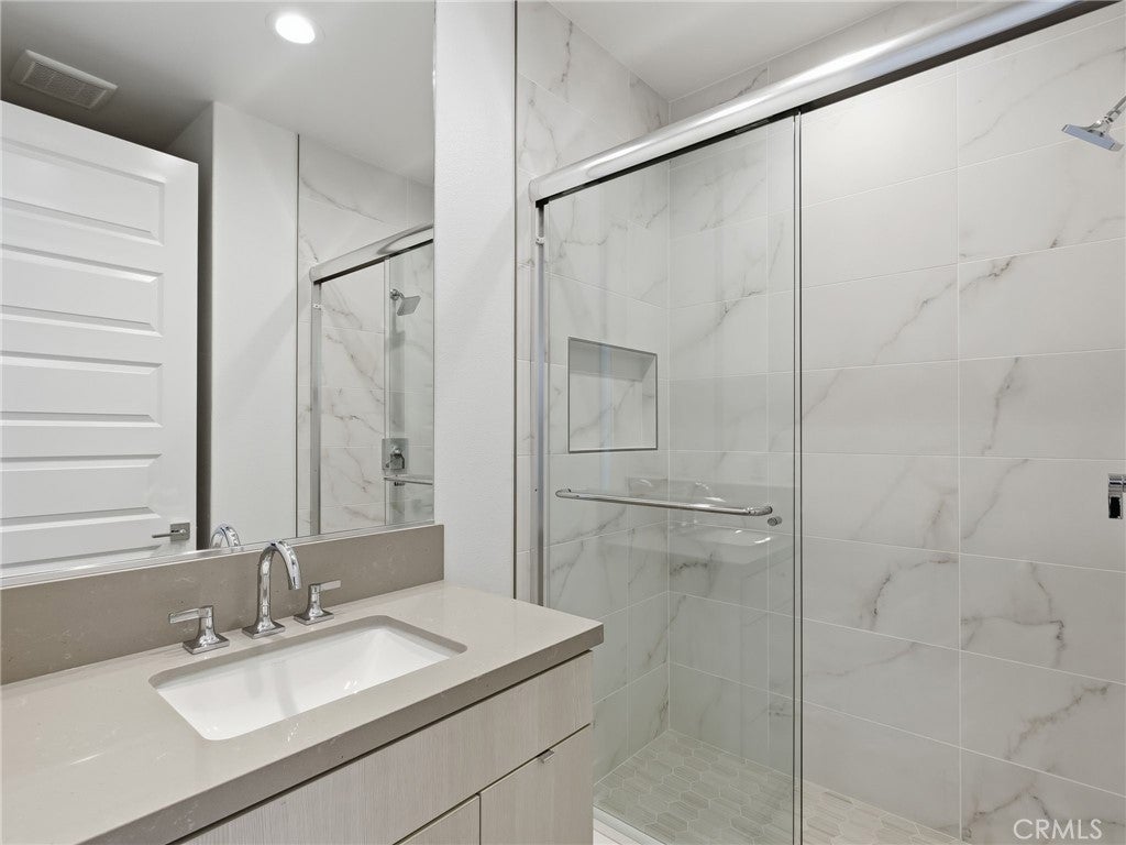 125 Apron, Irvine CA 92618 - Photo 11