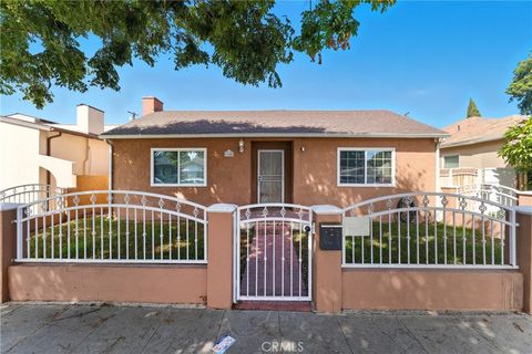 Photo of 155 E Barclay St, Long Beach, CA 90805 (MLS # DW25241857)