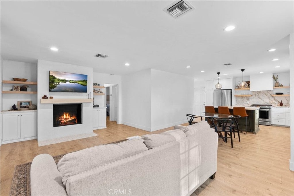 1802 Russell Place