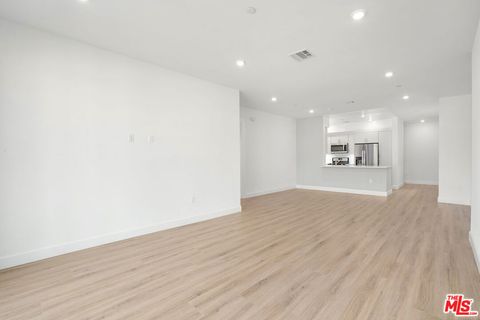 Tiny photo for 1832 S Barrington Avenue #202, Los Angeles, CA 90025 (MLS # 25616907)