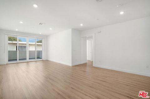 Tiny photo for 1832 S Barrington Avenue #202, Los Angeles, CA 90025 (MLS # 25616907)