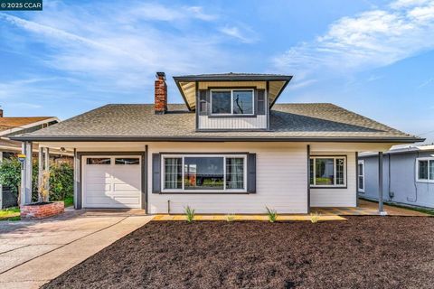 Photo of 4405 Mcglothen Way Way, Richmond, CA 94806 (MLS # 41118879)