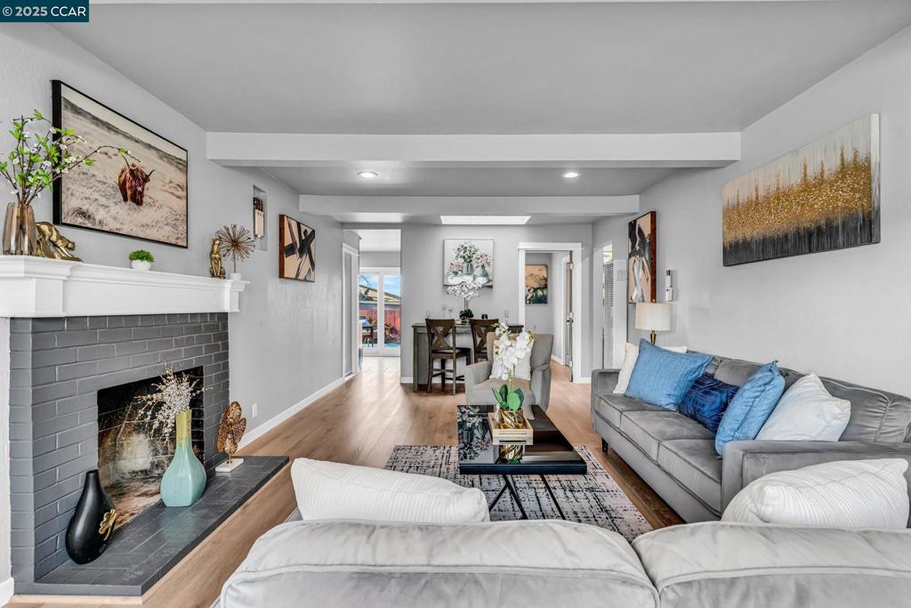 PARCHESTER VLG - Residential