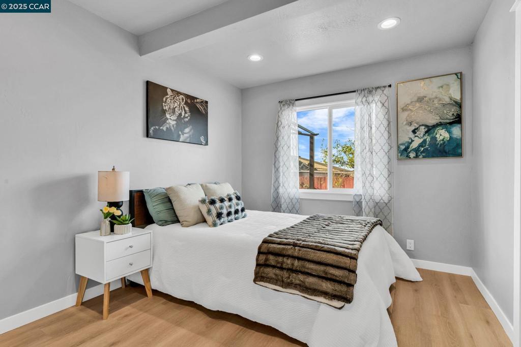 PARCHESTER VLG - Residential