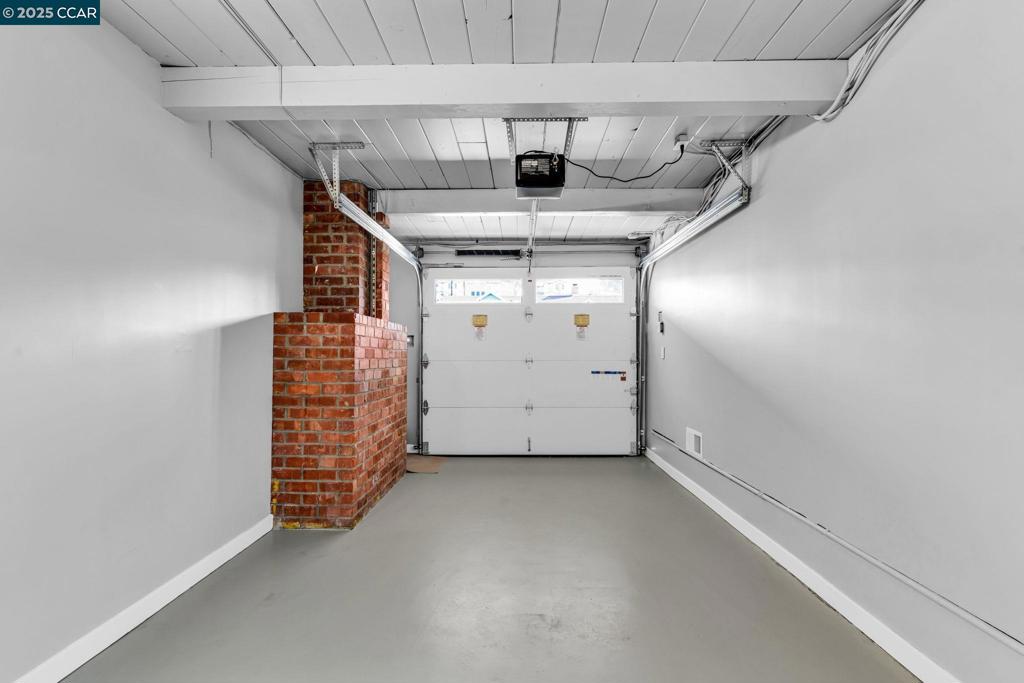 PARCHESTER VLG - Residential