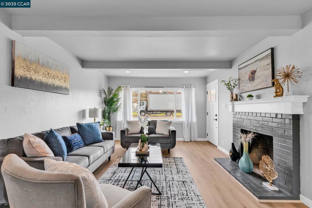 PARCHESTER VLG - Residential