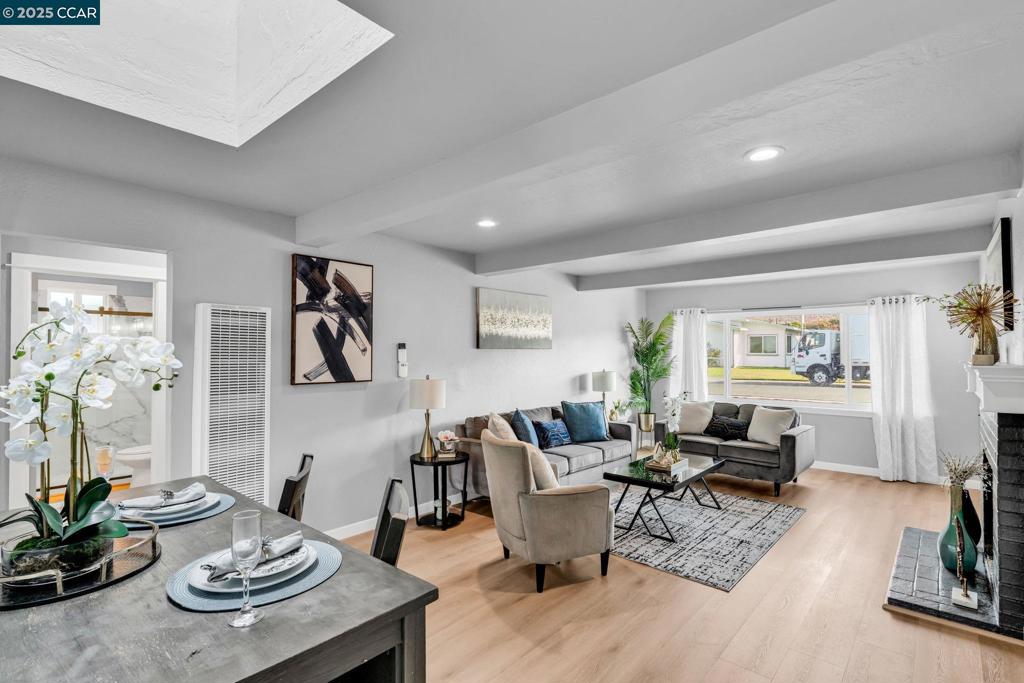 PARCHESTER VLG - Residential