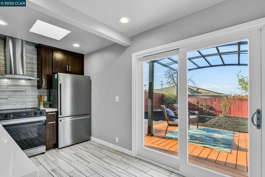 PARCHESTER VLG - Residential