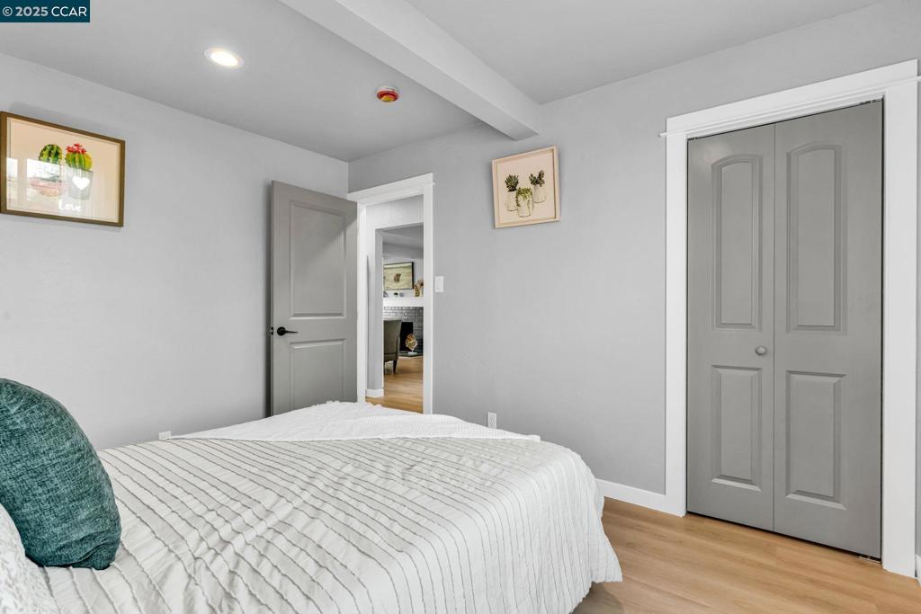 PARCHESTER VLG - Residential