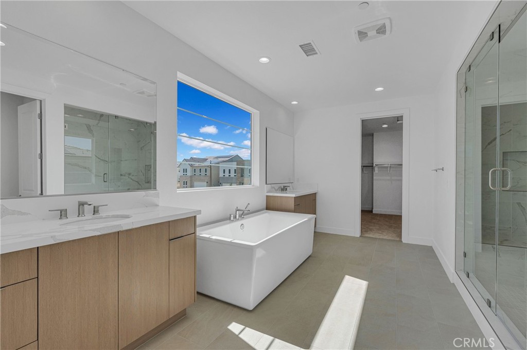 Skylar (SKYLAR5P) - Residential Lease