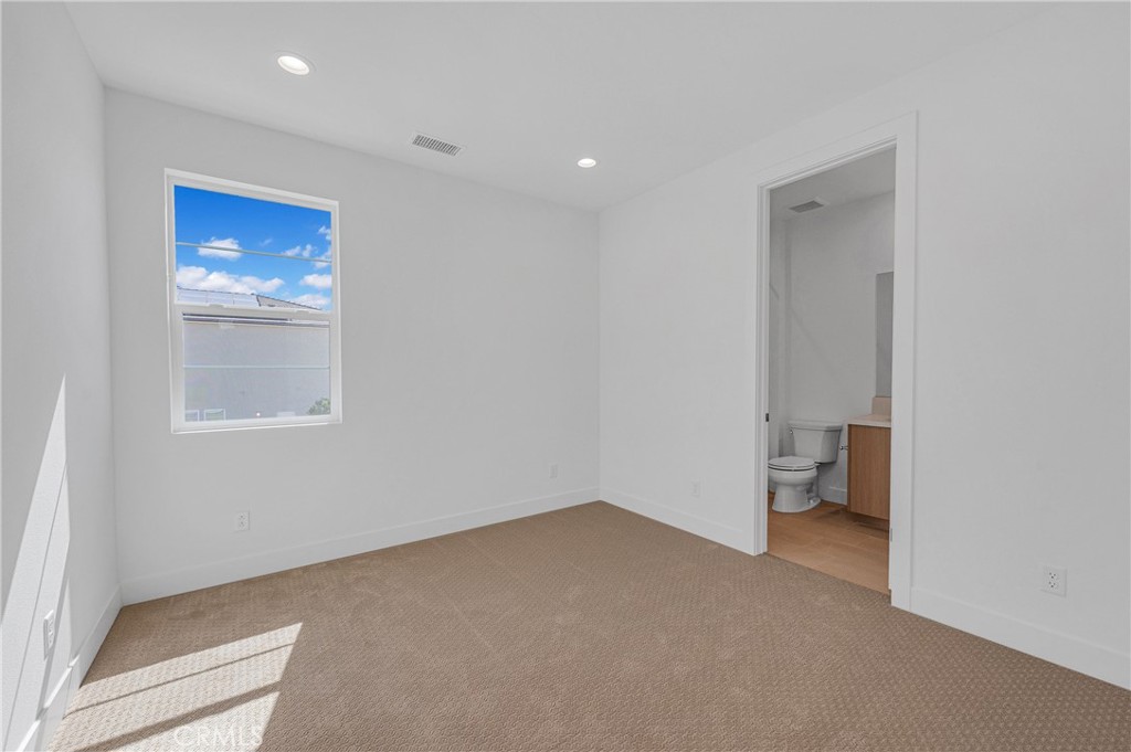 Skylar (SKYLAR5P) - Residential Lease