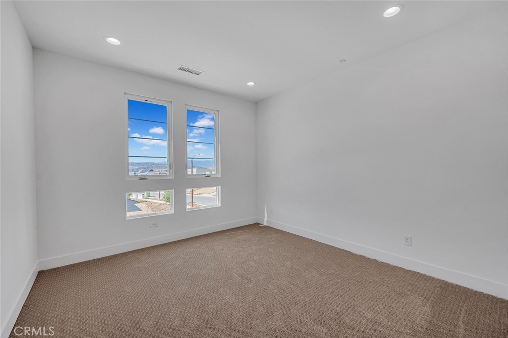 Skylar (SKYLAR5P) - Residential Lease