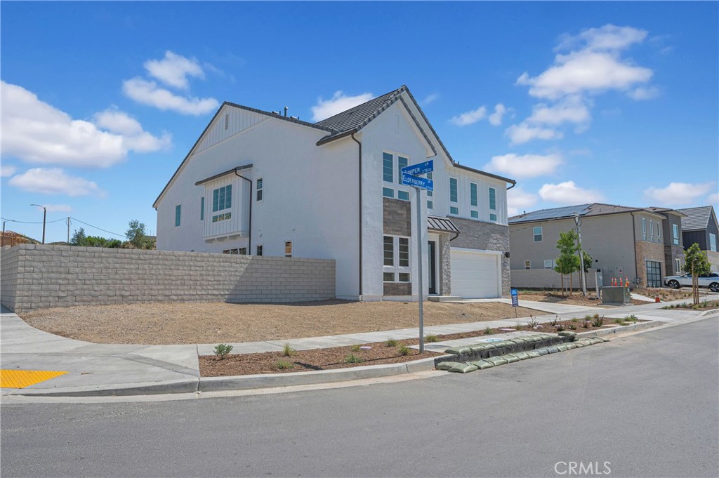 Skylar (SKYLAR5P) - Residential Lease