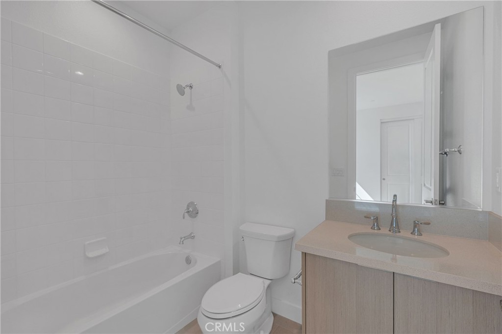 Skylar (SKYLAR5P) - Residential Lease