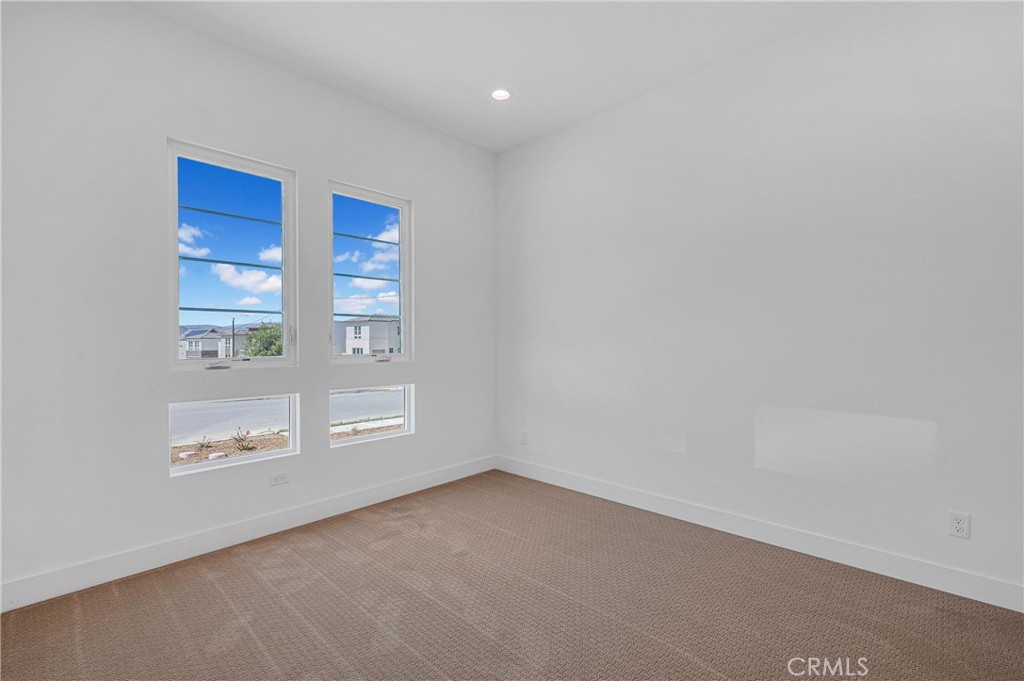 Skylar (SKYLAR5P) - Residential Lease